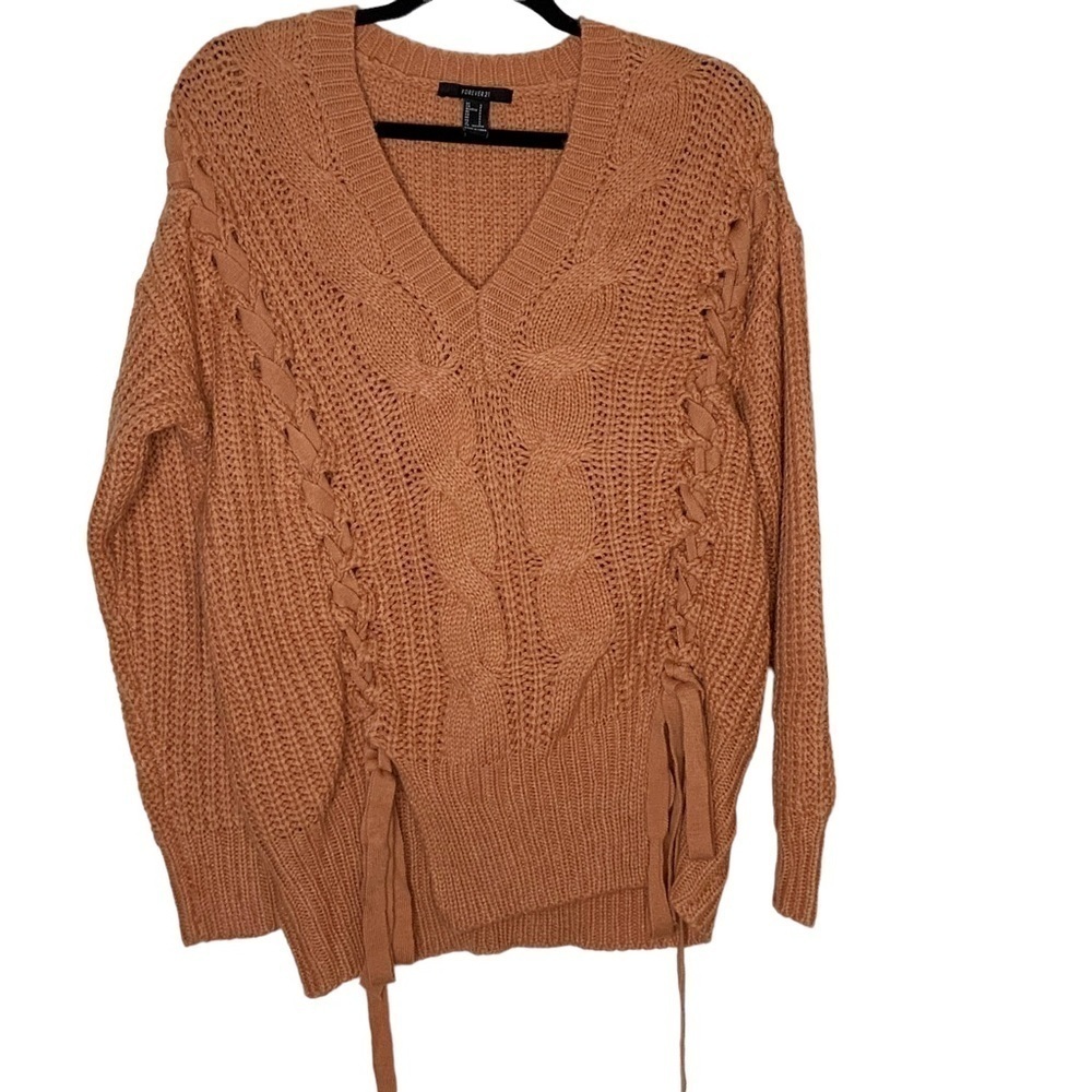 Forever 21 burnt orange V neckline sweater. Size S